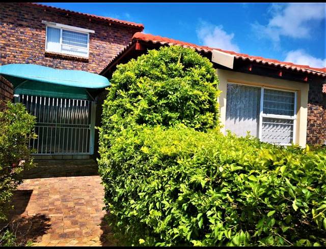 3 BEDROOM PROPERTY TO RENT IN WELTEVREDEN PARK
